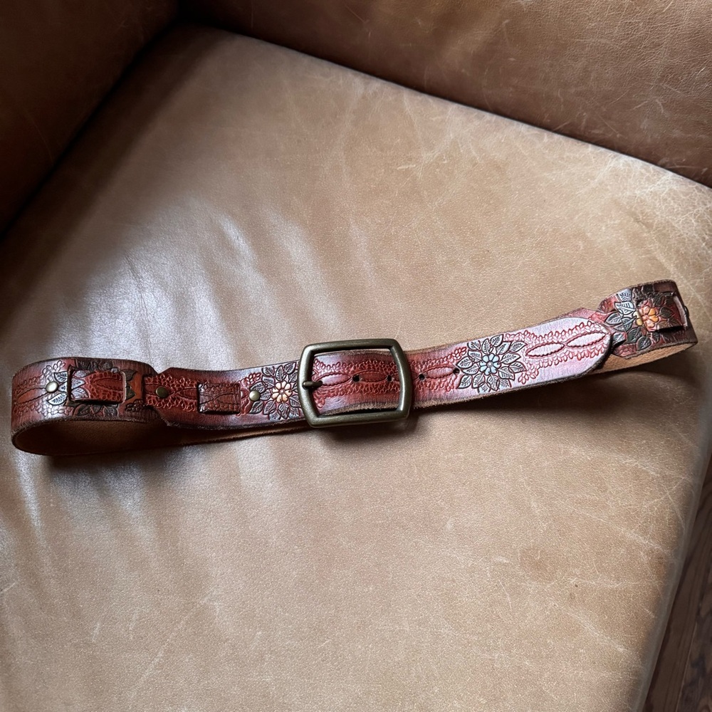 Vintage early 2000s leather tooled belt painted floral flowers brass buckle Y2K